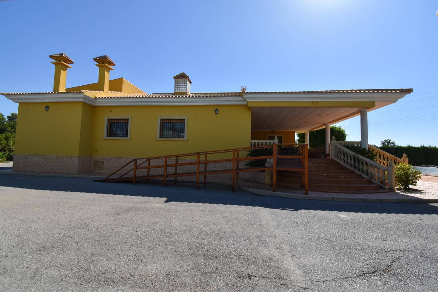 6 bedroom Villa for sale in Elche / Elx with pool garage - € 680,000 (Ref: 9876882)