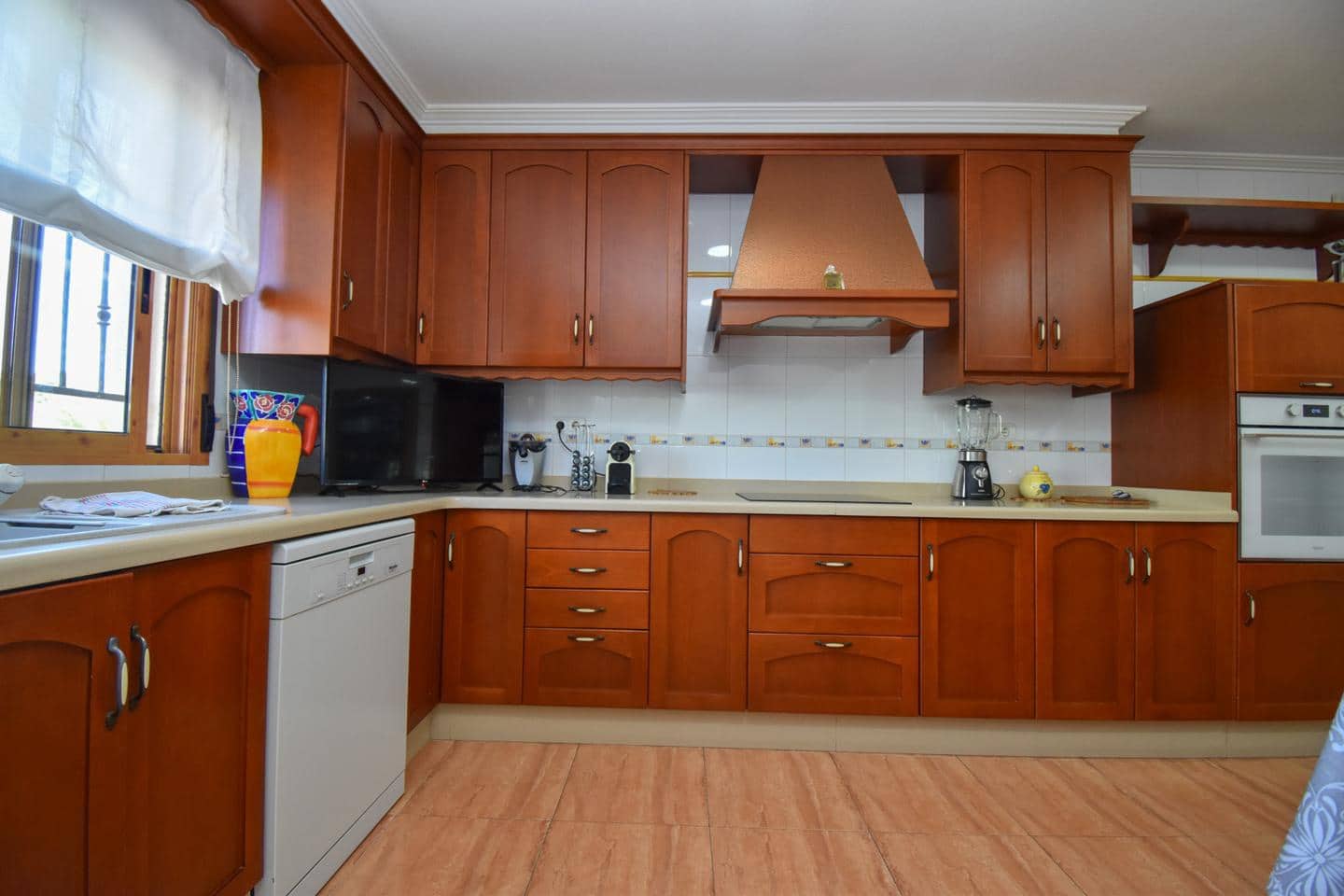 6 bedroom Villa for sale in Elche / Elx with pool garage - € 680,000 (Ref: 9876882)