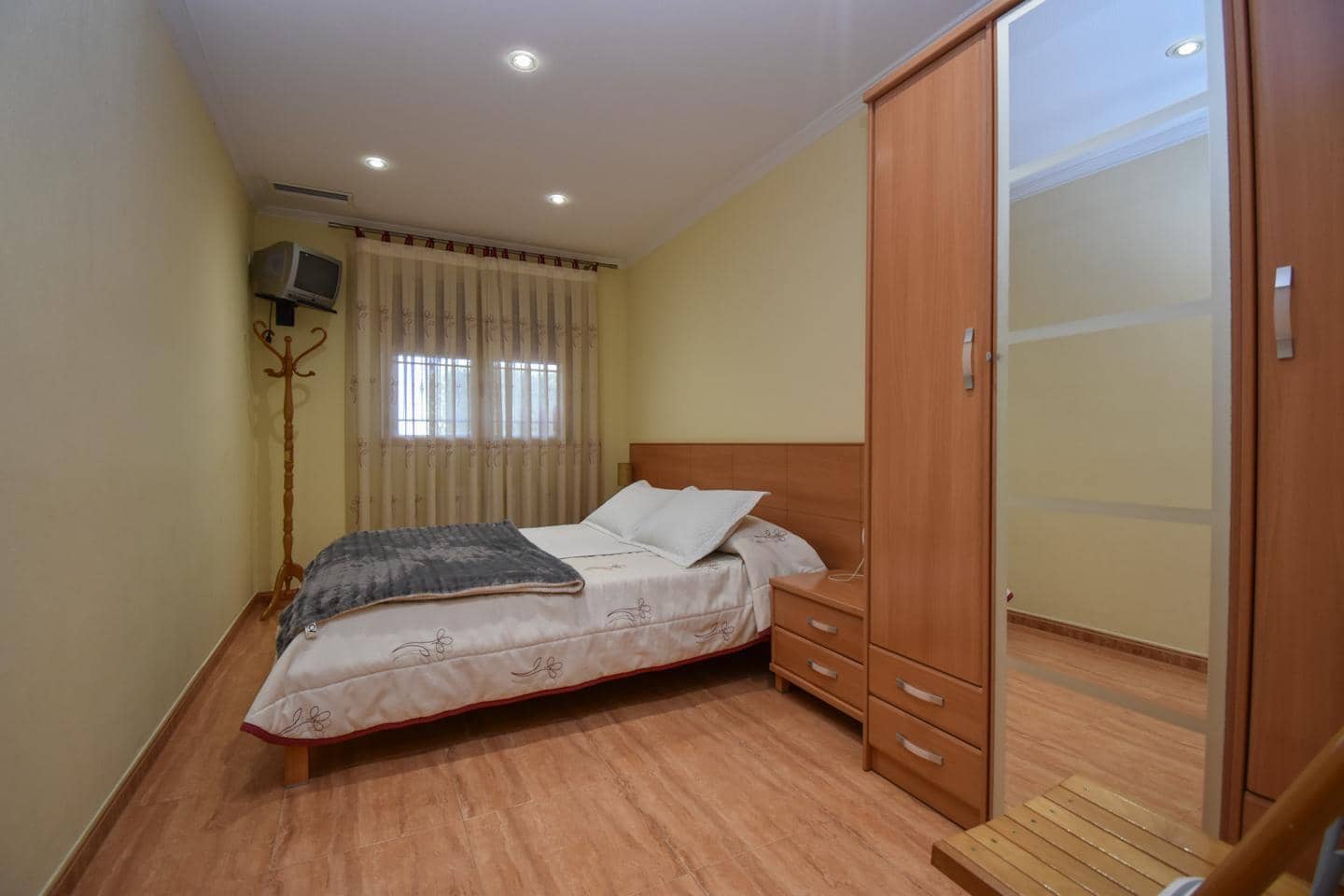 6 bedroom Villa for sale in Elche / Elx with pool garage - € 680,000 (Ref: 9876882)