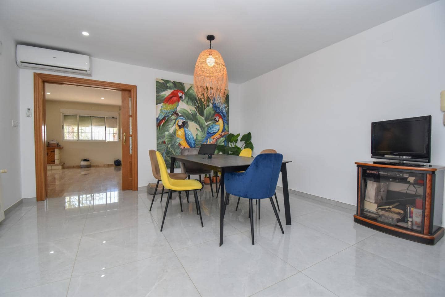 5 soveværelse Villa til salg i Las Bayas med swimmingpool garage - € 710.000 (Ref: 9972297)