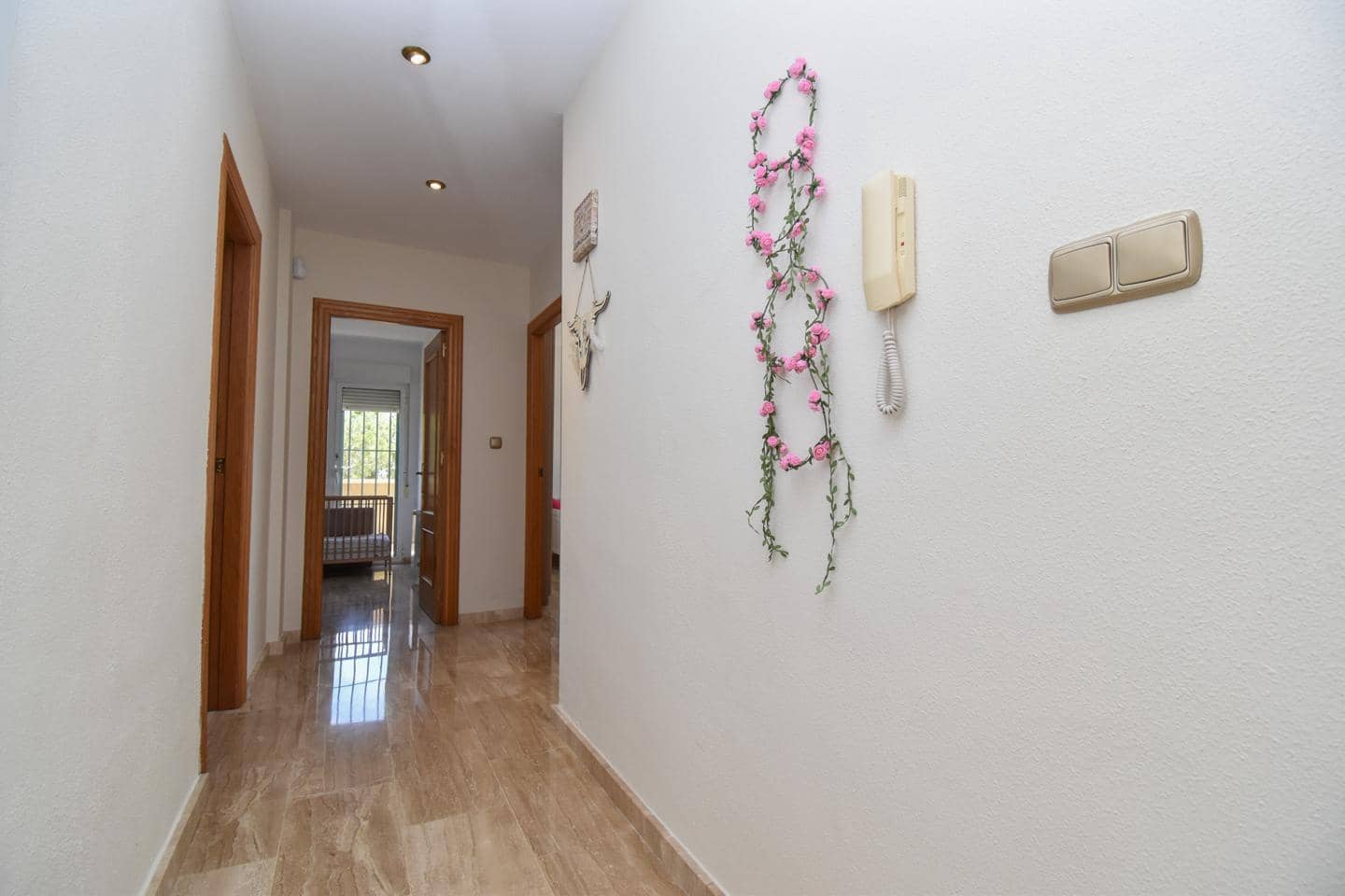 5 soveværelse Villa til salg i Las Bayas med swimmingpool garage - € 710.000 (Ref: 9972297)