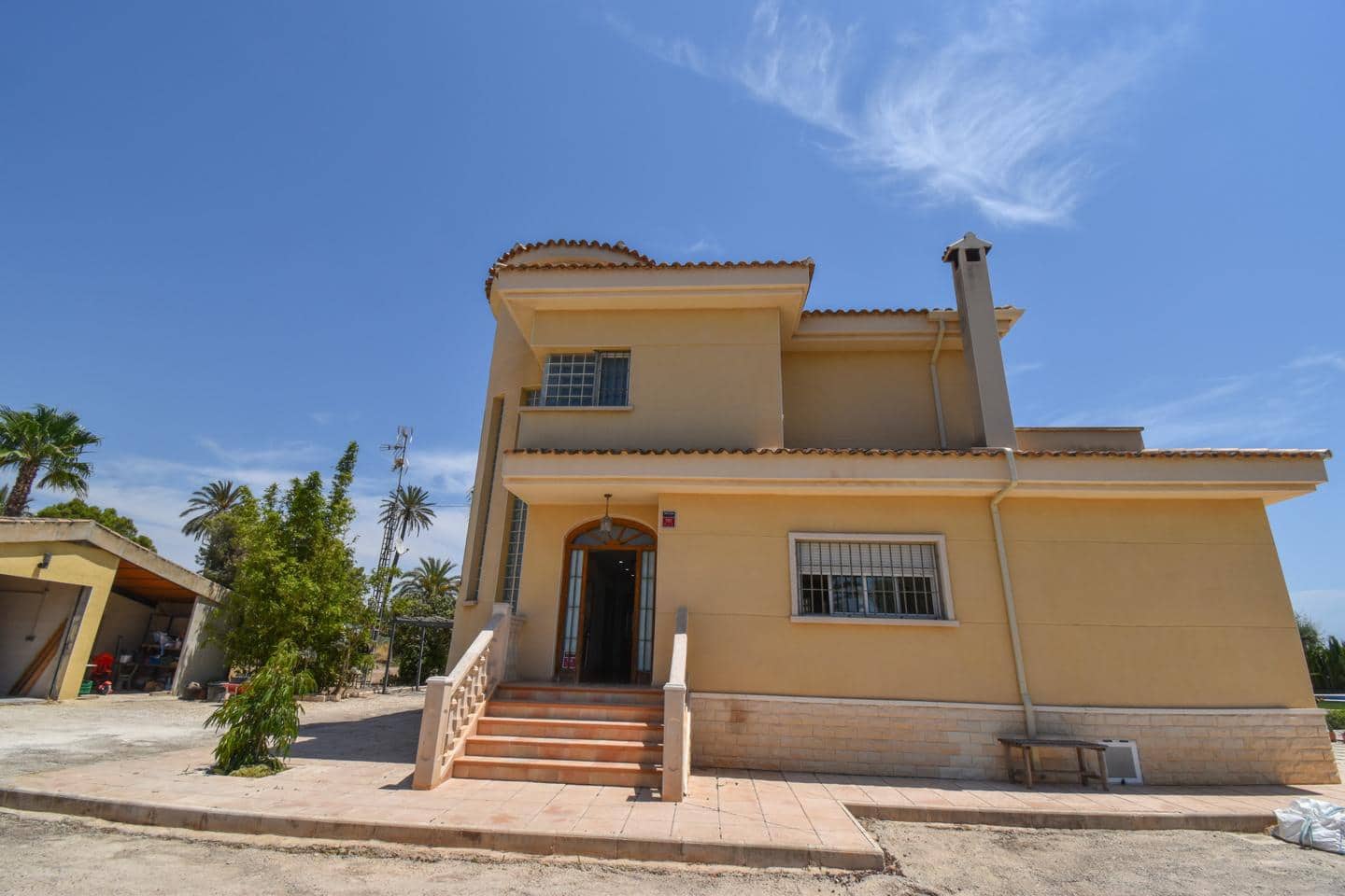 5 soveværelse Villa til salg i Las Bayas med swimmingpool garage - € 710.000 (Ref: 9972297)
