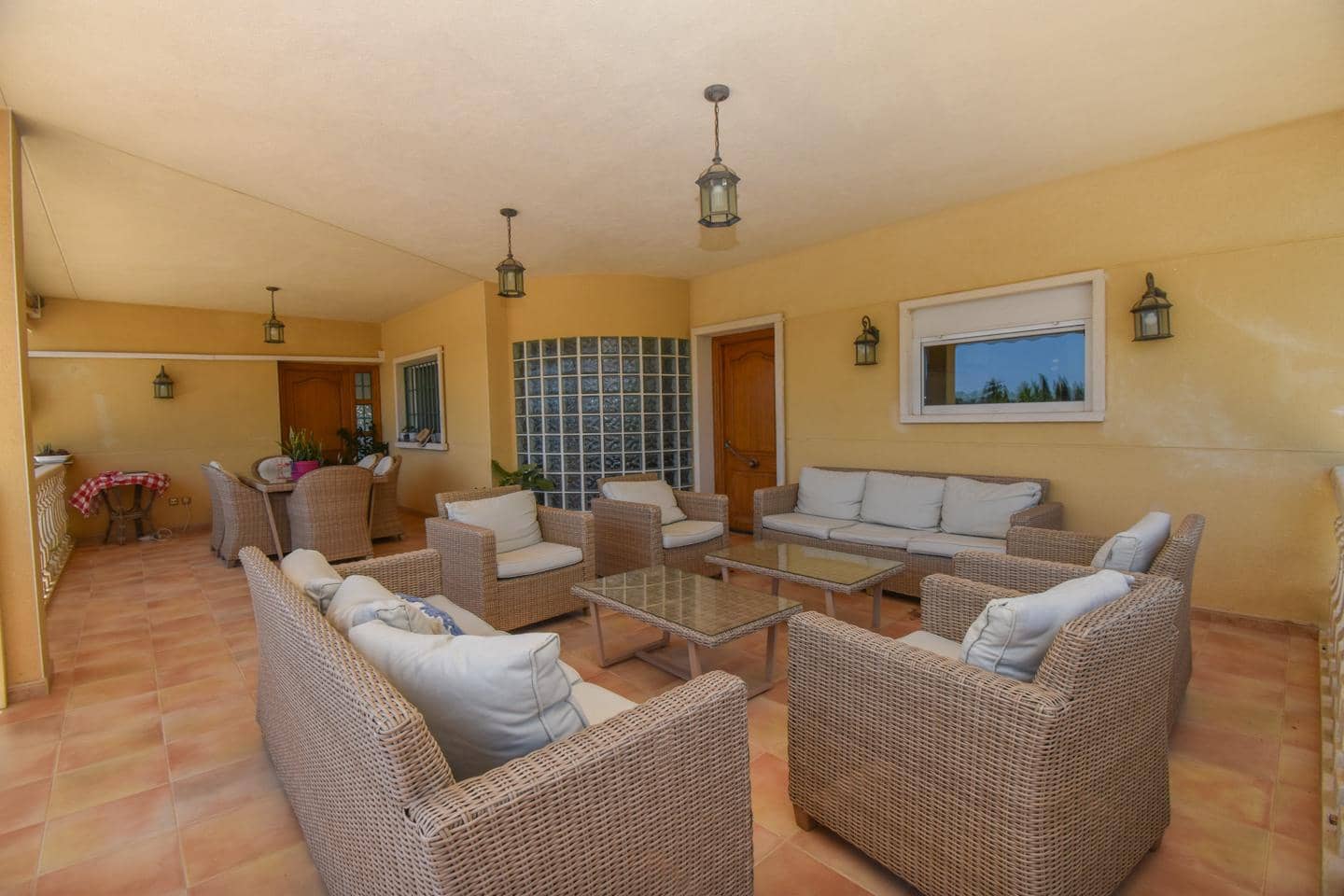 5 soveværelse Villa til salg i Las Bayas med swimmingpool garage - € 710.000 (Ref: 9972297)