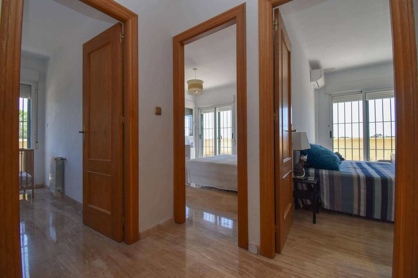 5 soveværelse Villa til salg i Las Bayas med swimmingpool garage - € 710.000 (Ref: 9972297)