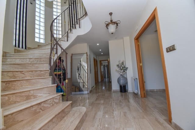 5 soveværelse Villa til salg i Las Bayas, Elche / Elx med swimmingpool garage - € 710.000 (Ref: 9972297)