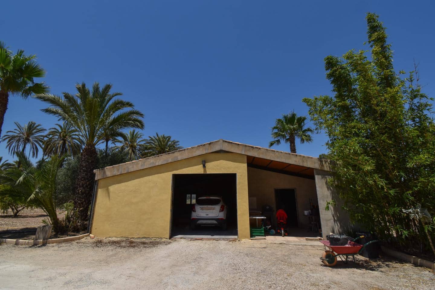 5 soveværelse Villa til salg i Las Bayas med swimmingpool garage - € 710.000 (Ref: 9972297)