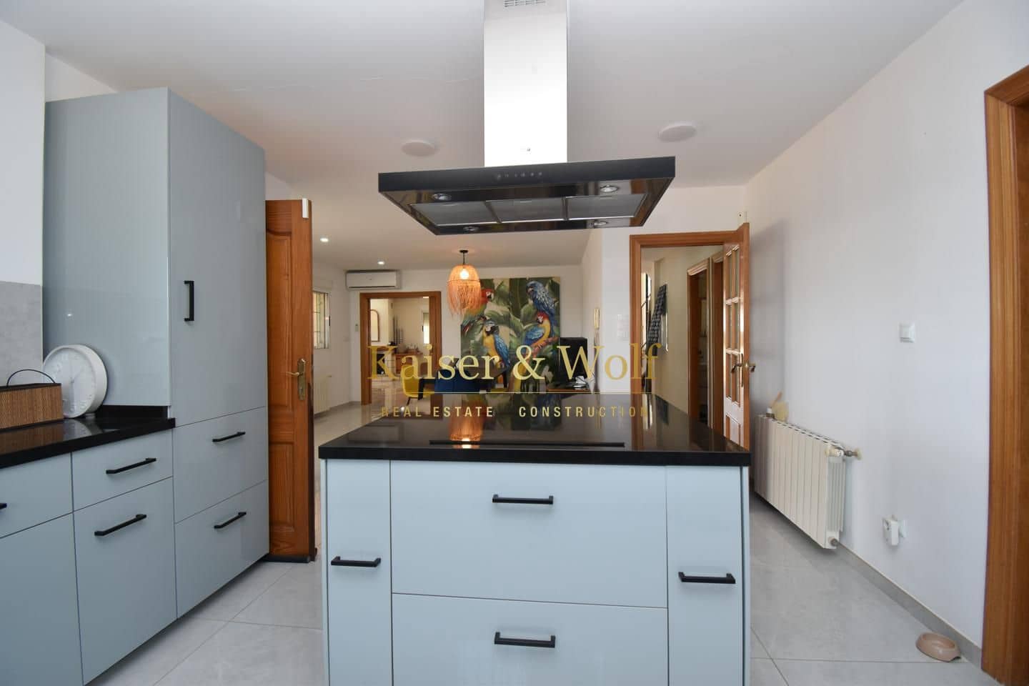 5 bedroom Villa for sale in Las Bayas with pool garage - € 710,000 (Ref: 9972297)