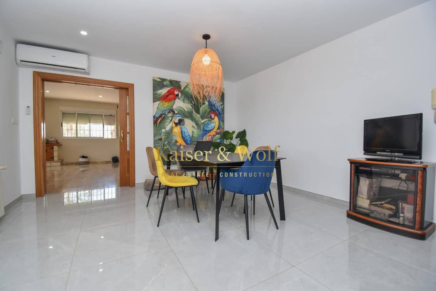 5 bedroom Villa for sale in Las Bayas with pool garage - € 710,000 (Ref: 9972297)