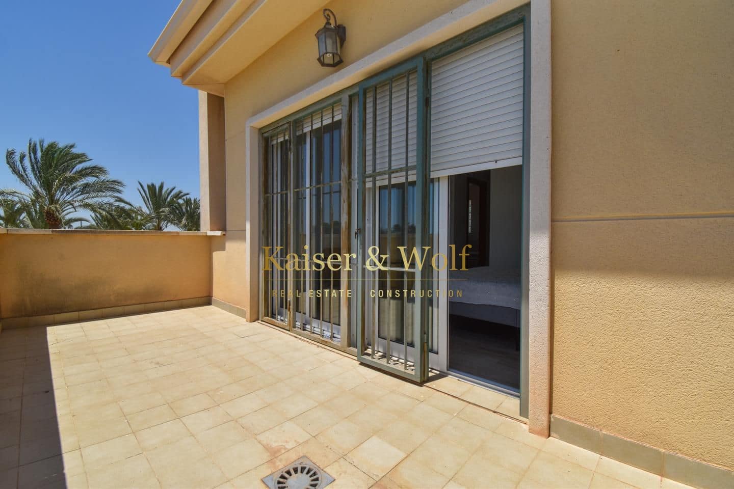 5 bedroom Villa for sale in Las Bayas with pool garage - € 710,000 (Ref: 9972297)