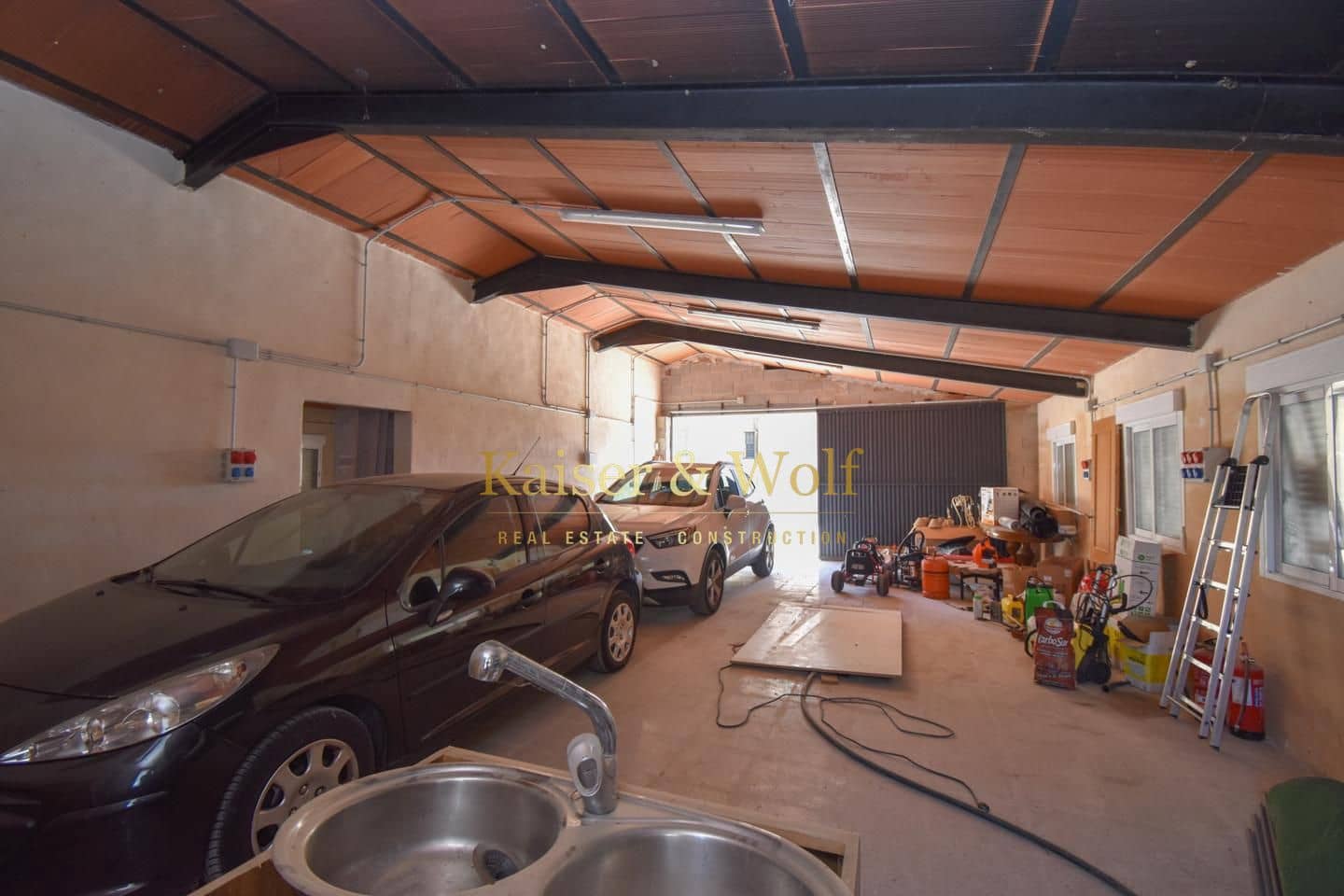 5 bedroom Villa for sale in Las Bayas with pool garage - € 710,000 (Ref: 9972297)