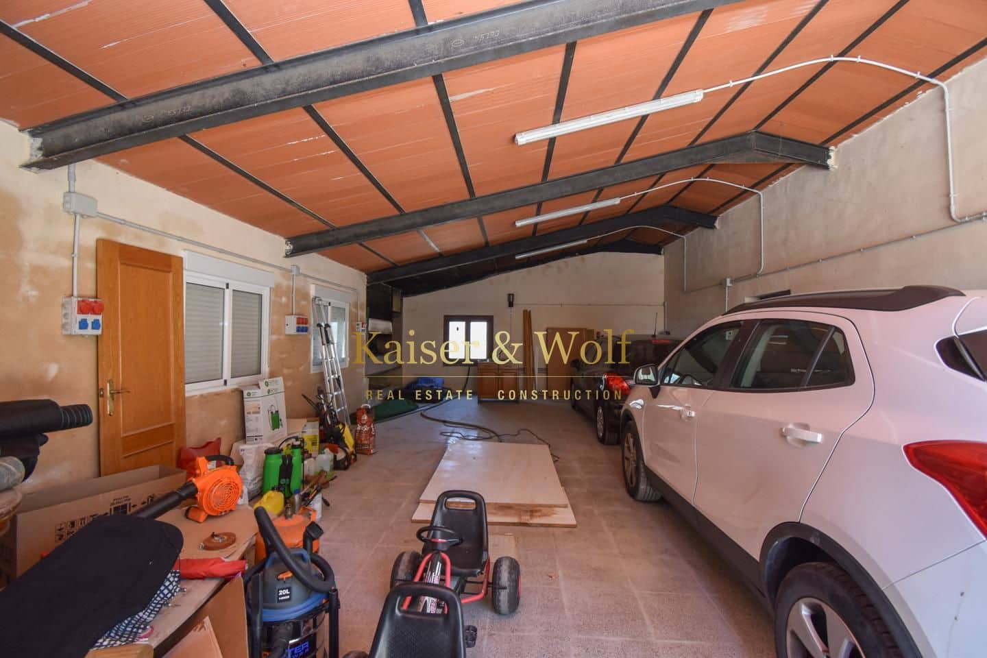 5 bedroom Villa for sale in Las Bayas with pool garage - € 710,000 (Ref: 9972297)