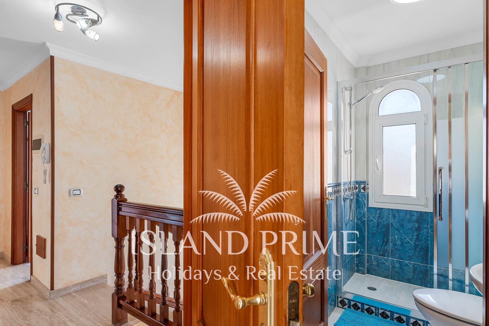 Chalet de 4 habitaciones en Los Cristianos en venta con piscina garaje - 3.950.000 € (Ref: 10086559)
