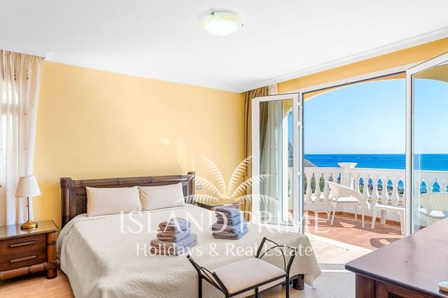 Chalet de 4 habitaciones en Los Cristianos, Arona en venta con piscina garaje - 3.950.000 € (Ref: 10086559)