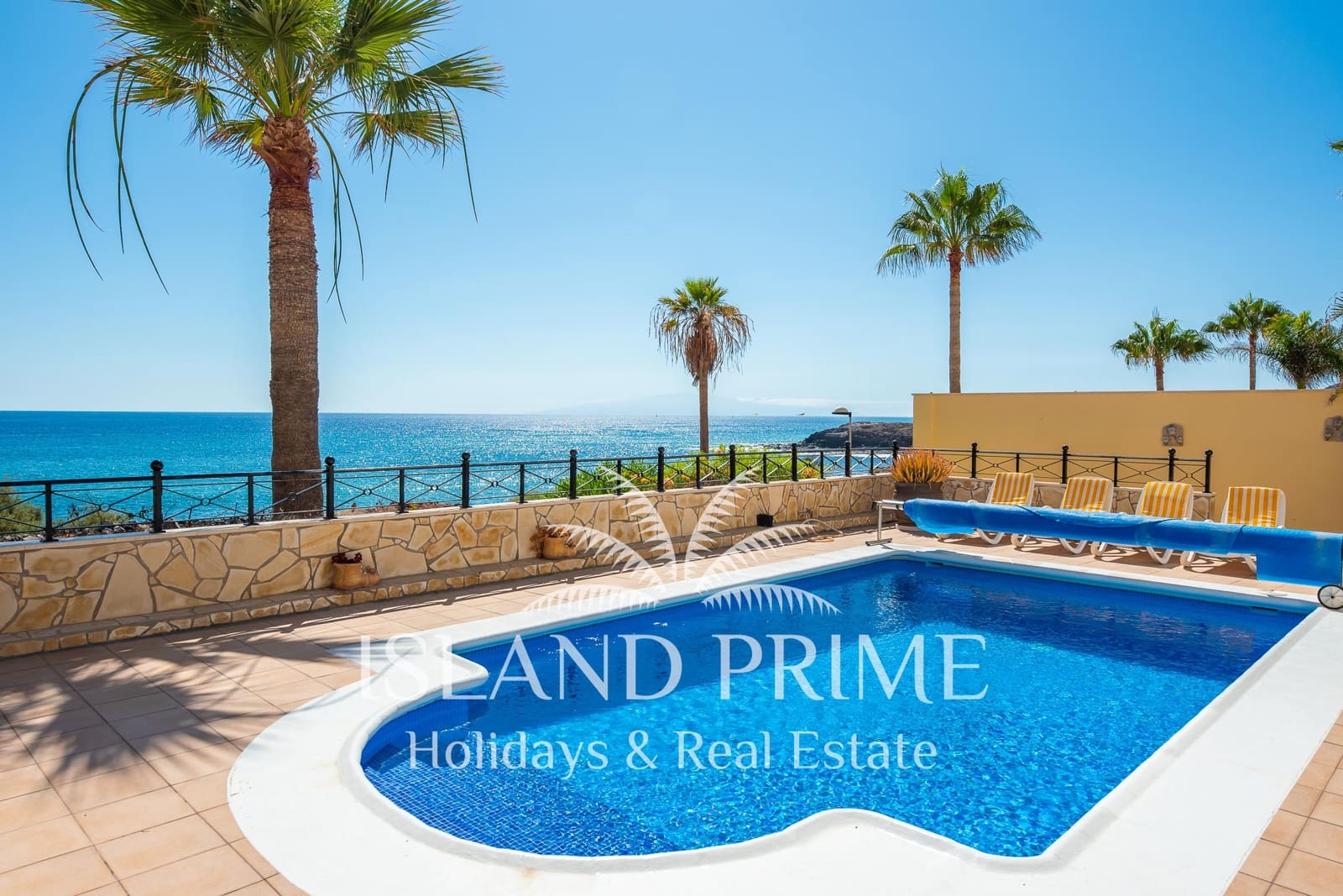 Chalet de 4 habitaciones en Los Cristianos en venta con piscina garaje - 3.950.000 € (Ref: 10086559)
