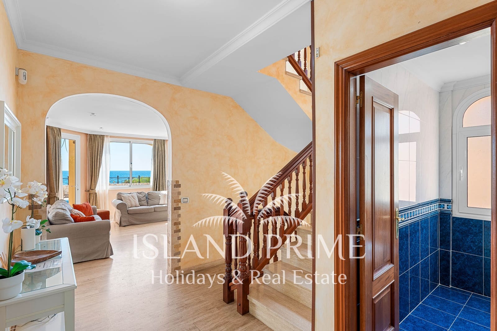 Chalet de 4 habitaciones en Los Cristianos en venta con piscina garaje - 3.950.000 € (Ref: 10086559)