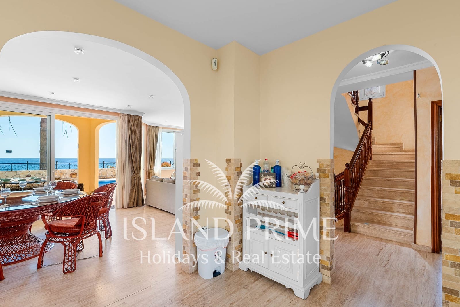 Chalet de 4 habitaciones en Los Cristianos en venta con piscina garaje - 3.950.000 € (Ref: 10086559)