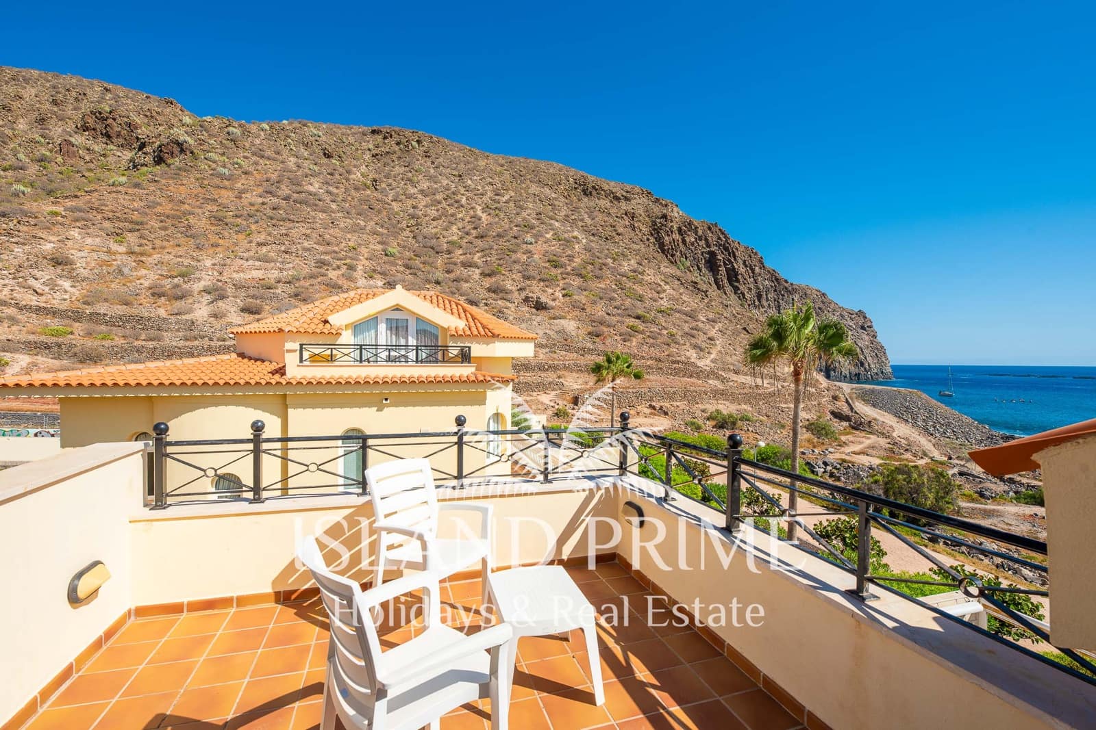 Chalet de 4 habitaciones en Los Cristianos en venta con piscina garaje - 3.950.000 € (Ref: 10086559)