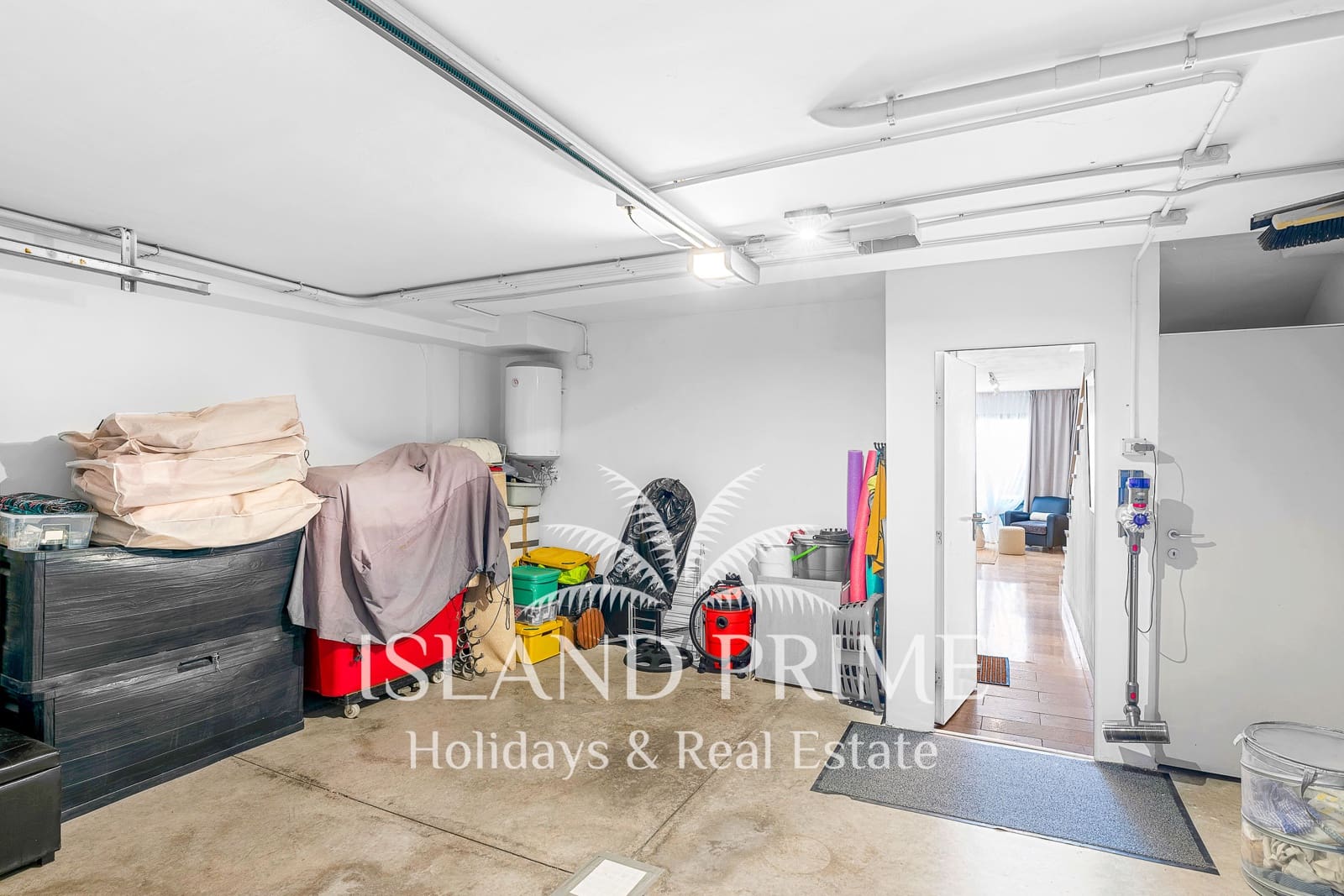Hus til salgs i Amarilla Golf med svømmebasseng garasje - € 579 950 (Ref: 10156761)