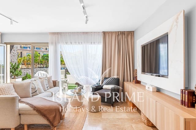 Hus til salgs i Amarilla Golf, San Miguel de Abona med svømmebasseng garasje - € 579 950 (Ref: 10156761)