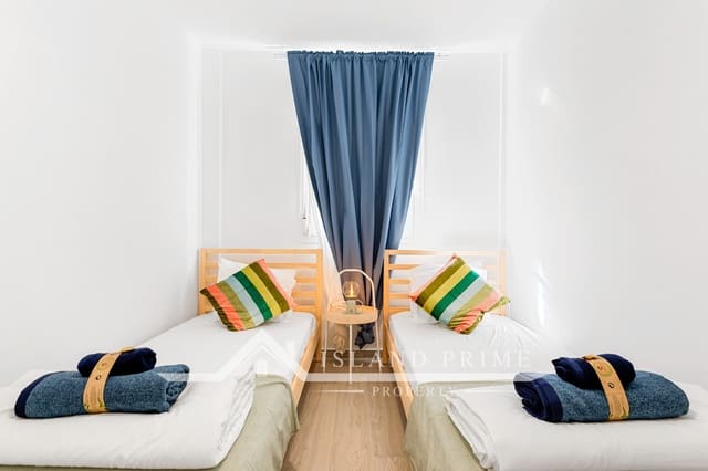 3 slaapkamer Villa te koop in Amarilla Golf, San Miguel de Abona met zwembad garage - € 445.000 (Ref: 9006016)