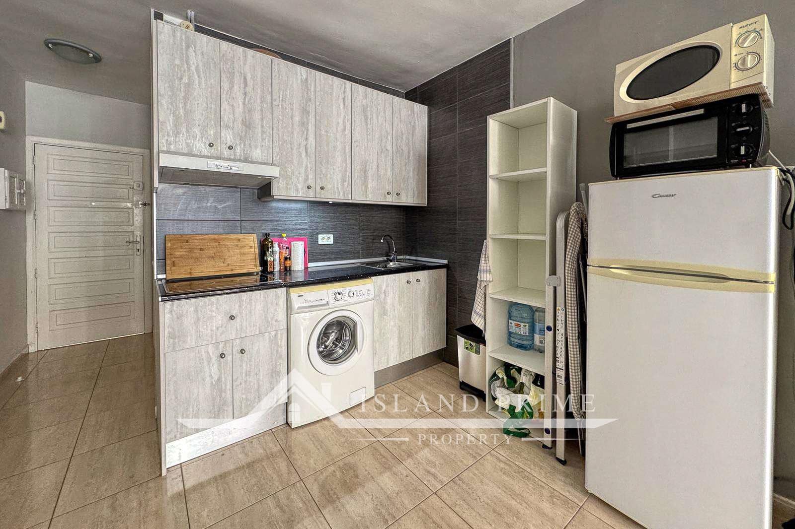 1 sovrum Lägenhet till salu i Los Cristianos - 240 000 € (Ref: 9050714)