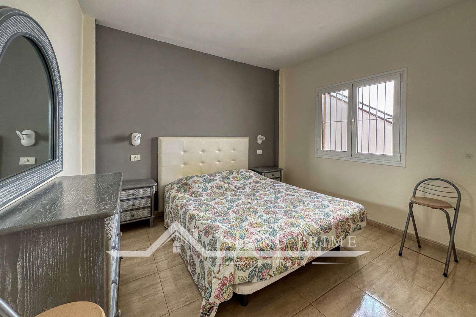 1 sovrum Lägenhet till salu i Los Cristianos - 240 000 € (Ref: 9050714)