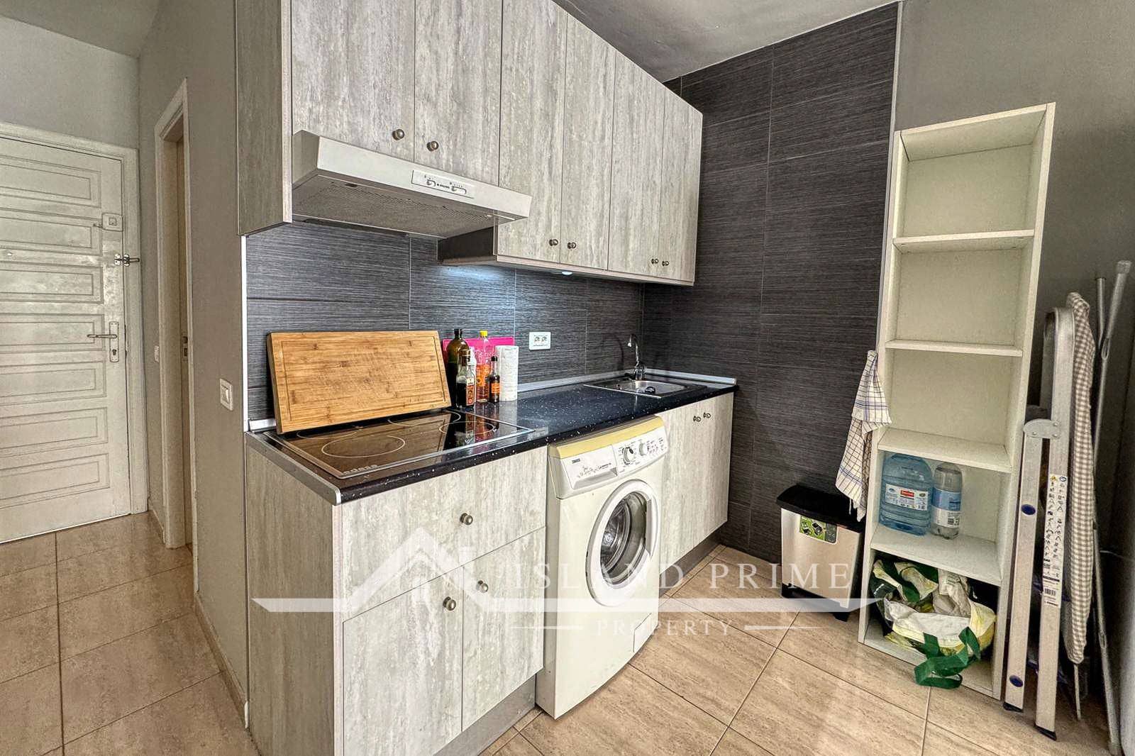 1 sovrum Lägenhet till salu i Los Cristianos - 240 000 € (Ref: 9050714)