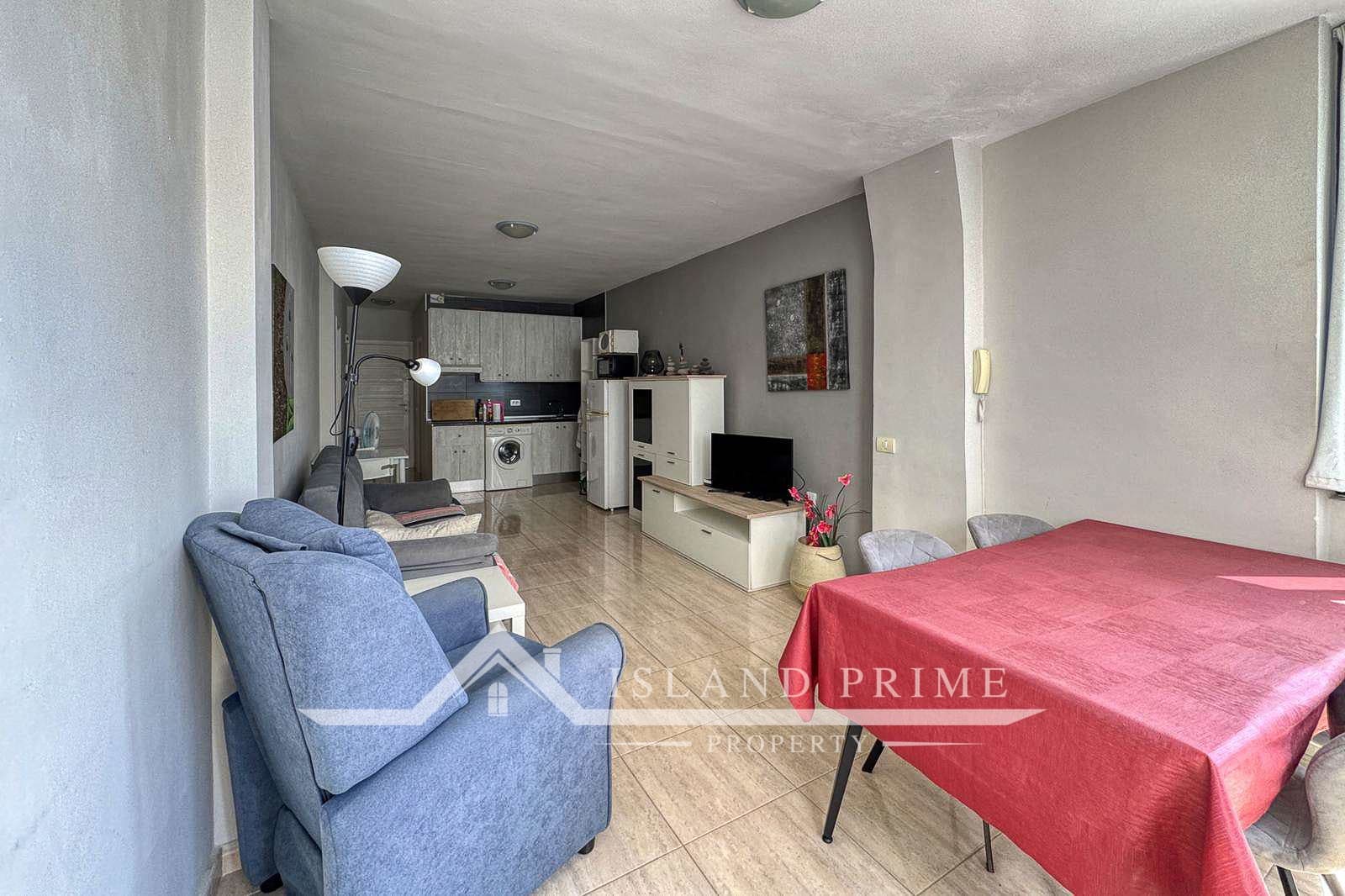 1 sovrum Lägenhet till salu i Los Cristianos - 240 000 € (Ref: 9050714)