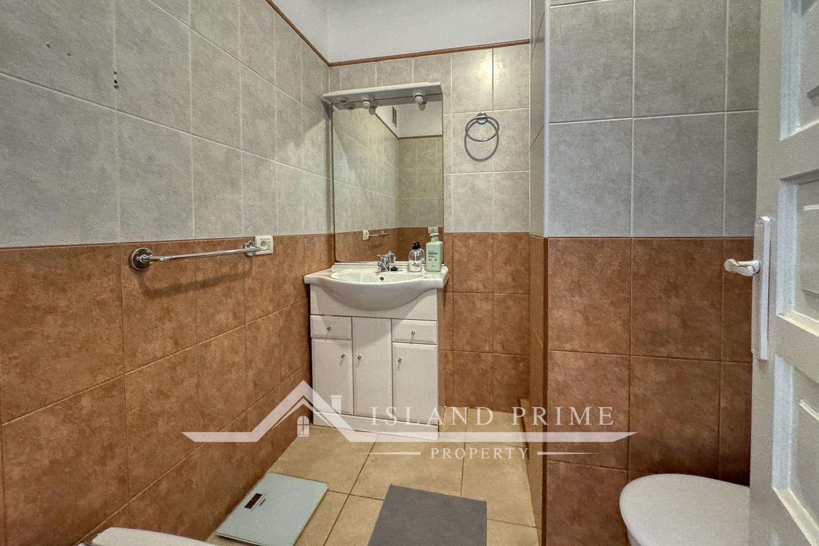 1 sovrum Lägenhet till salu i Los Cristianos - 240 000 € (Ref: 9050714)