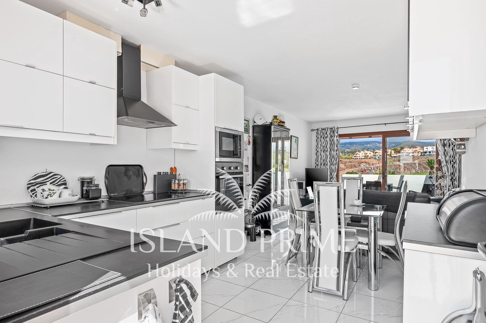 2 bedroom Apartment for sale in Amarilla Golf with pool - € 349,950 (Ref: 9724899)