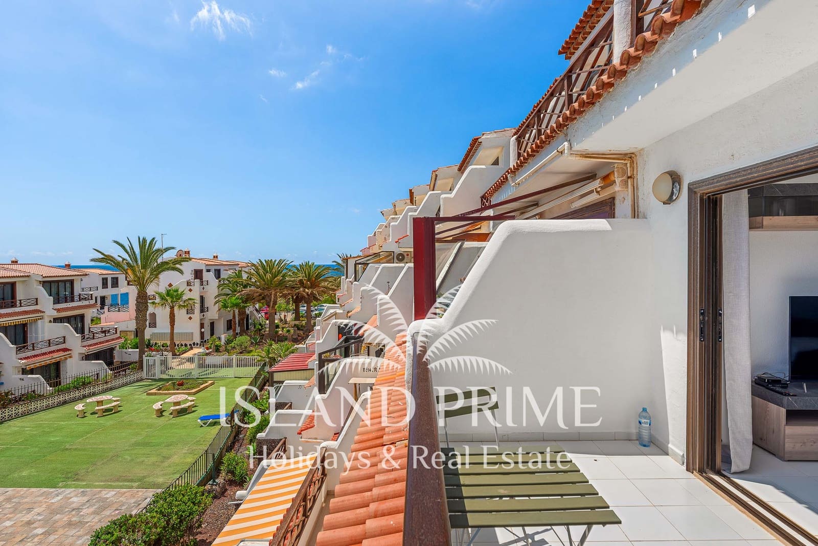 2 slaapkamer Appartement te koop in Costa del Silencio met zwembad - € 299.000 (Ref: 9819342)