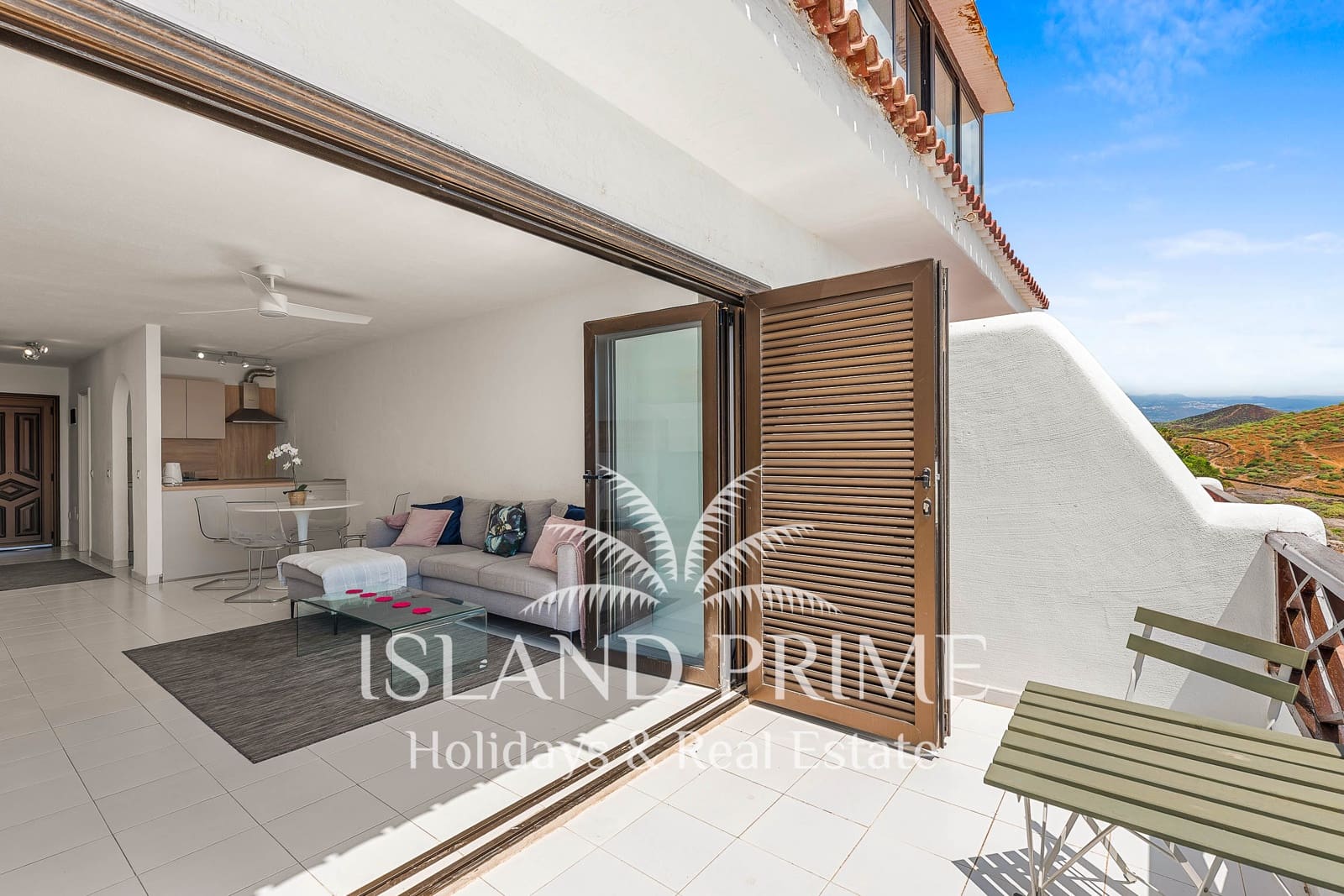 2 slaapkamer Appartement te koop in Costa del Silencio met zwembad - € 299.000 (Ref: 9819342)