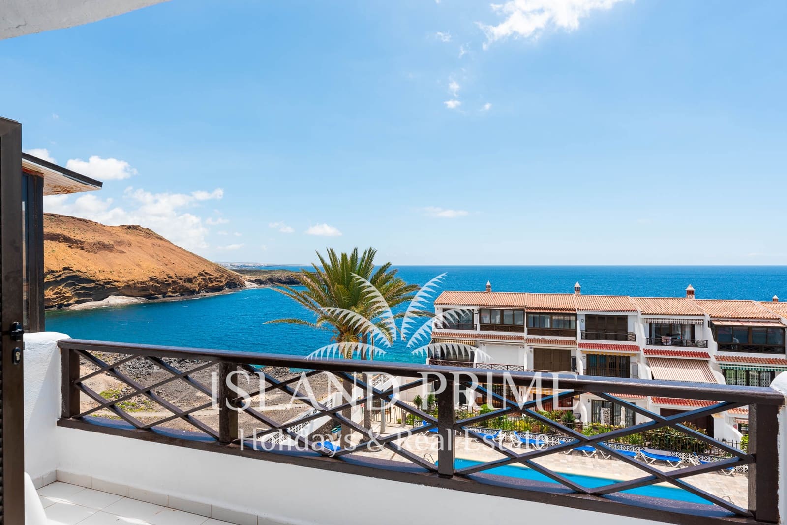 2 slaapkamer Appartement te koop in Costa del Silencio met zwembad - € 299.000 (Ref: 9819342)
