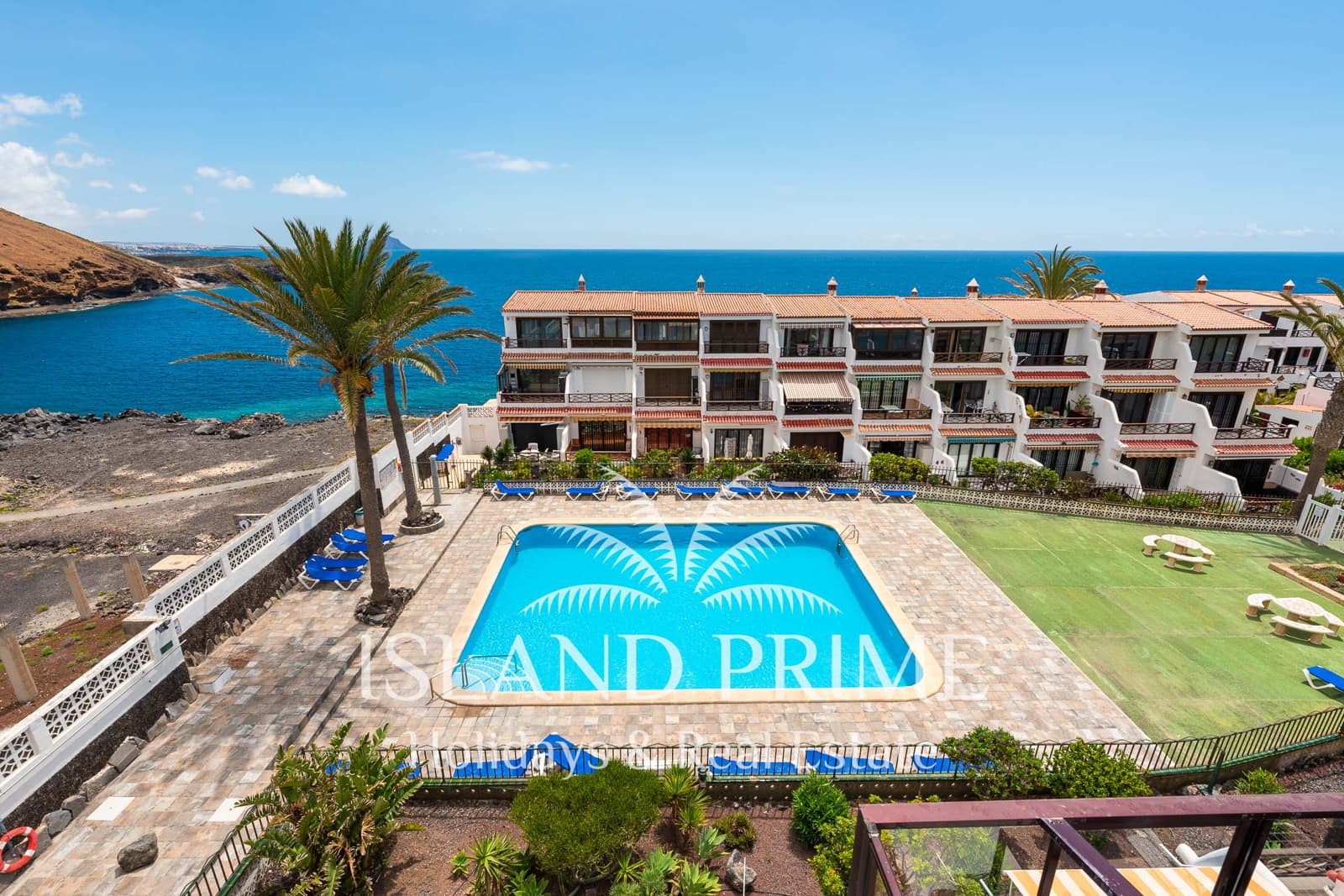 2 slaapkamer Appartement te koop in Costa del Silencio met zwembad - € 299.000 (Ref: 9819342)