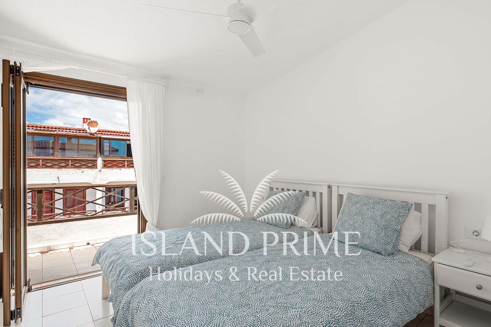 2 slaapkamer Appartement te koop in Costa del Silencio met zwembad - € 299.000 (Ref: 9819342)