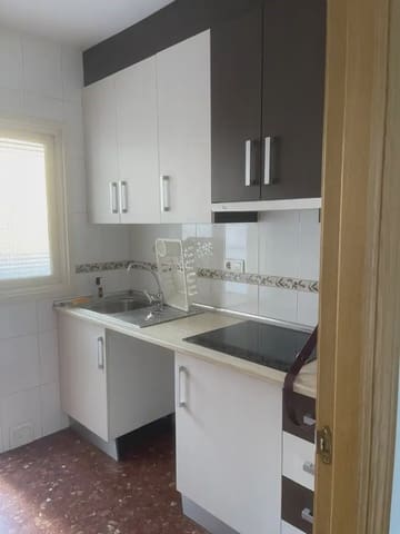 4 bedroom Flat for rent in Camino de Ronda - Rosaleda, Granada city - € 1,100 (Ref: 10065261)