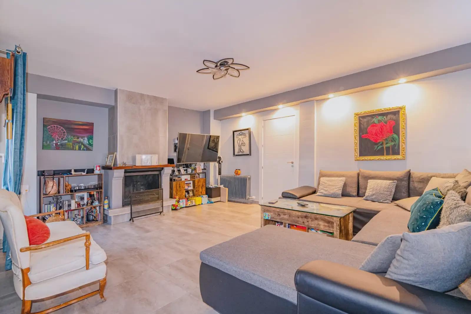 4 sovrum Semi-fristående Villa till salu i Peligros med pool garage - 410 000 € (Ref: 10065265)