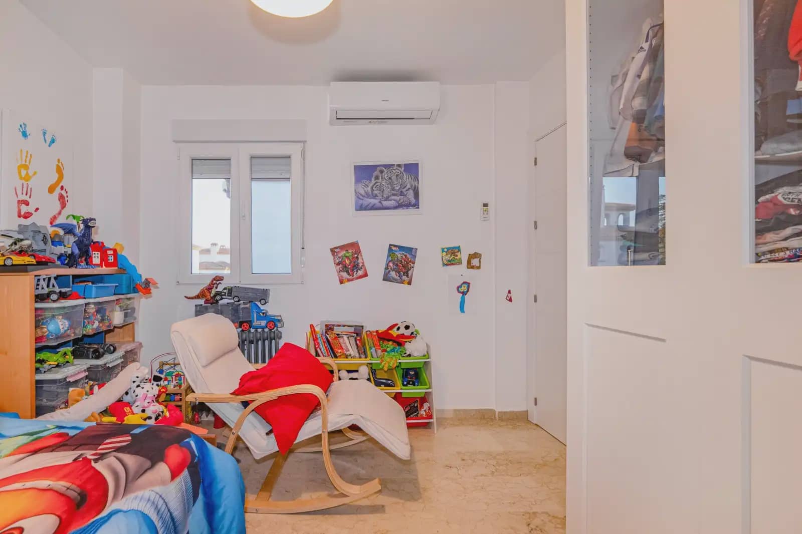 4 sovrum Semi-fristående Villa till salu i Peligros med pool garage - 410 000 € (Ref: 10065265)