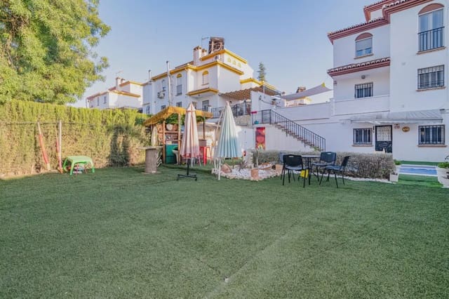 4 sovrum Semi-fristående Villa till salu i Peligros med pool garage - 410 000 € (Ref: 10065265)
