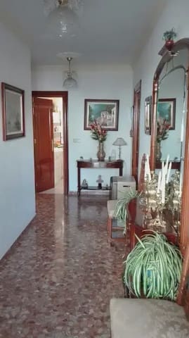 5 slaapkamer Villa te koop in Huétor Santillán met zwembad - € 250.000 (Ref: 10065266)