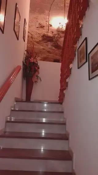 5 bedroom Villa for sale in Huetor Santillan with pool - € 250,000 (Ref: 10065266)