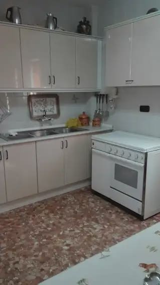 5 bedroom Villa for sale in Huetor Santillan with pool - € 250,000 (Ref: 10065266)