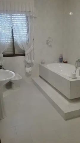 5 slaapkamer Villa te koop in Huétor Santillán met zwembad - € 250.000 (Ref: 10065266)