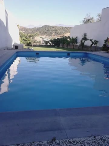 5 slaapkamer Villa te koop in Huétor Santillán met zwembad - € 250.000 (Ref: 10065266)