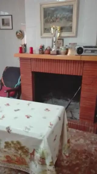 5 bedroom Villa for sale in Huetor Santillan with pool - € 250,000 (Ref: 10065266)