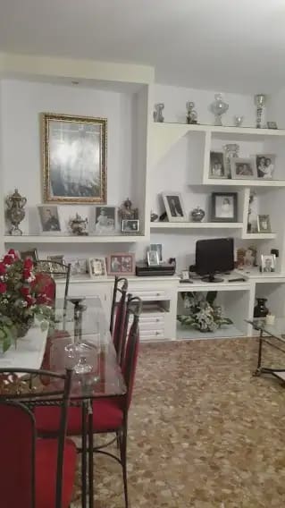 5 bedroom Villa for sale in Huetor Santillan with pool - € 250,000 (Ref: 10065266)