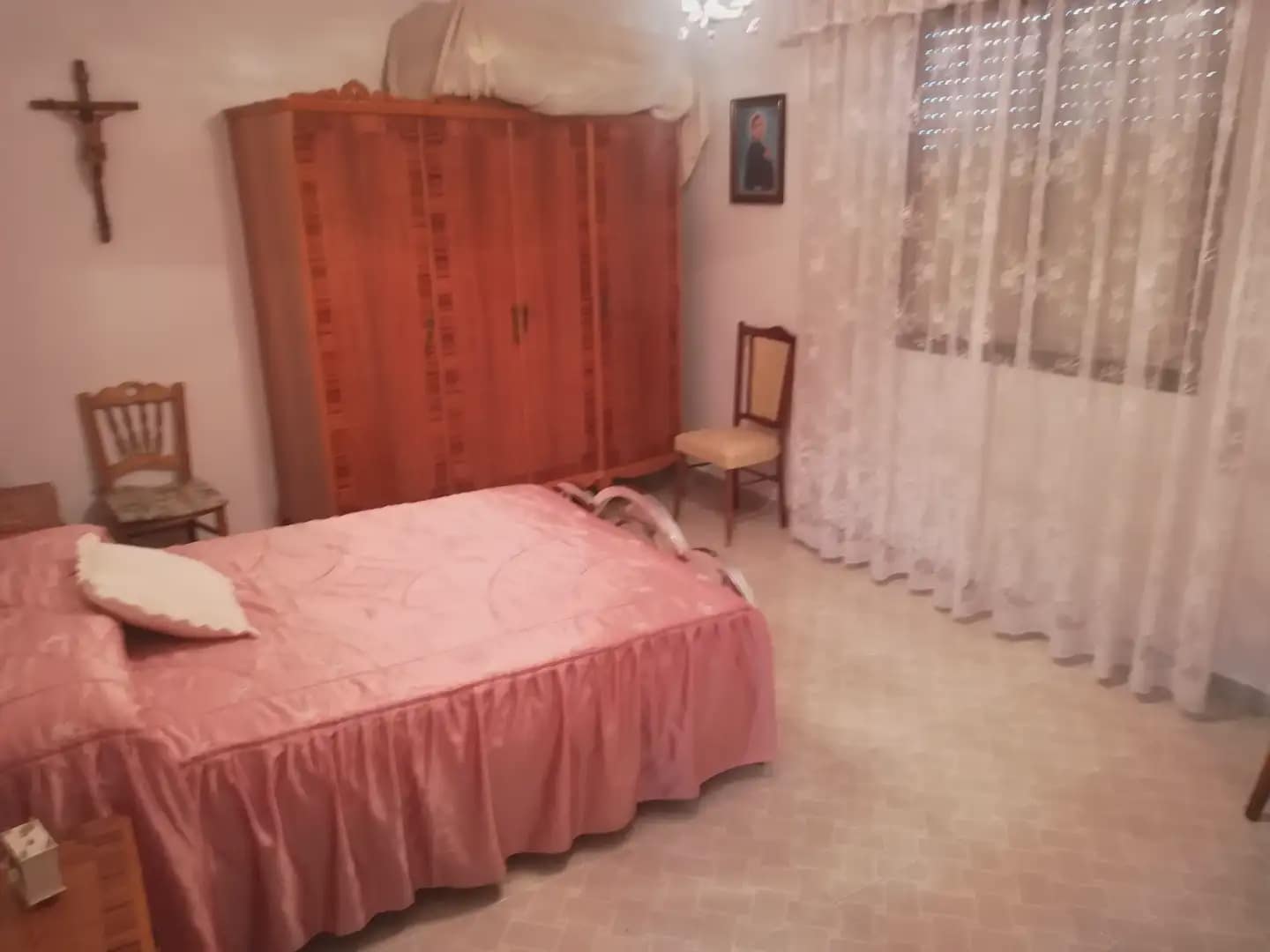 5 bedroom Villa for sale in Huetor Santillan with pool - € 250,000 (Ref: 10065266)
