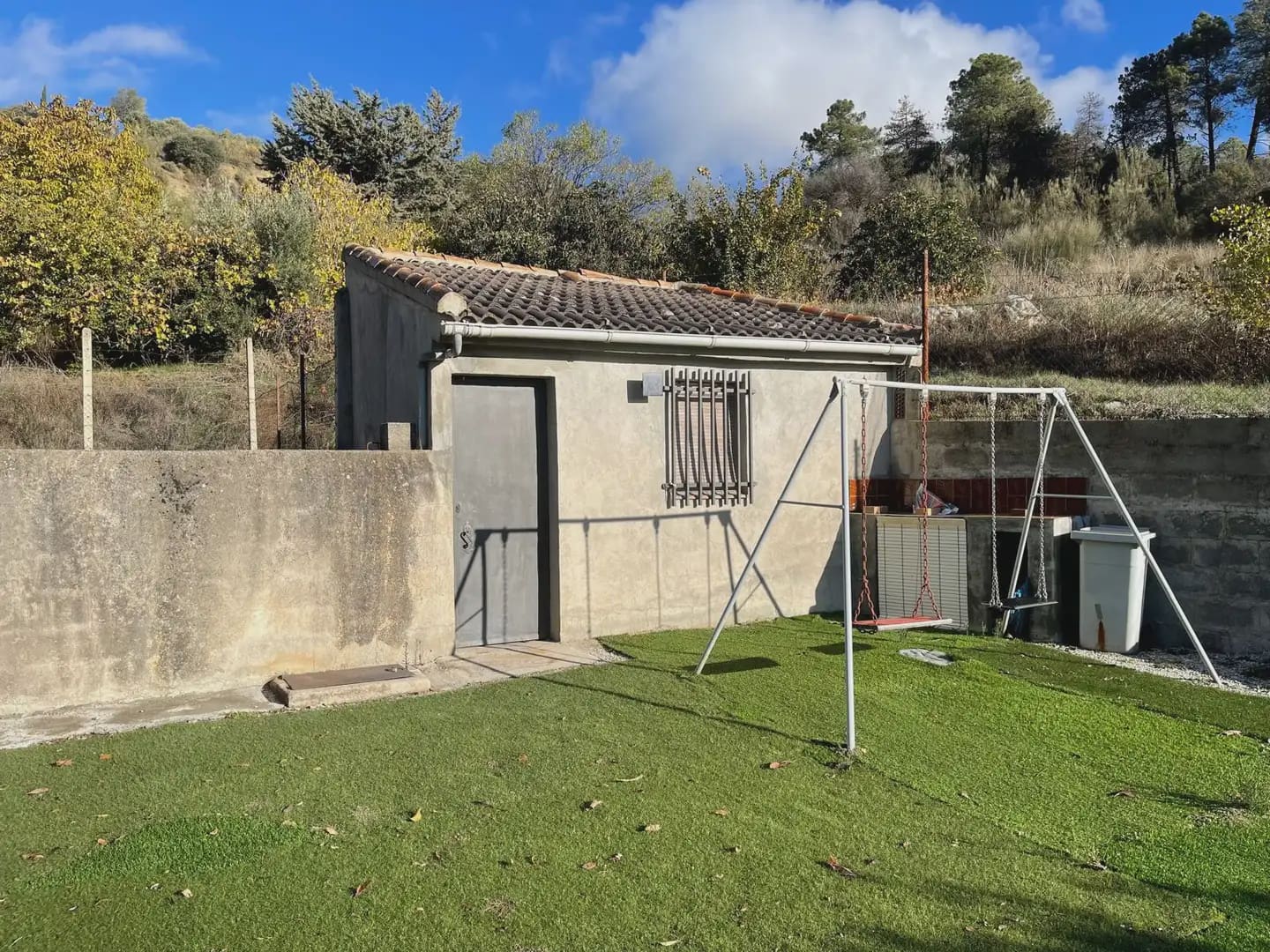 Finca/Landhuis te koop in Huetor Santillan - € 86.000 (Ref: 10065272)