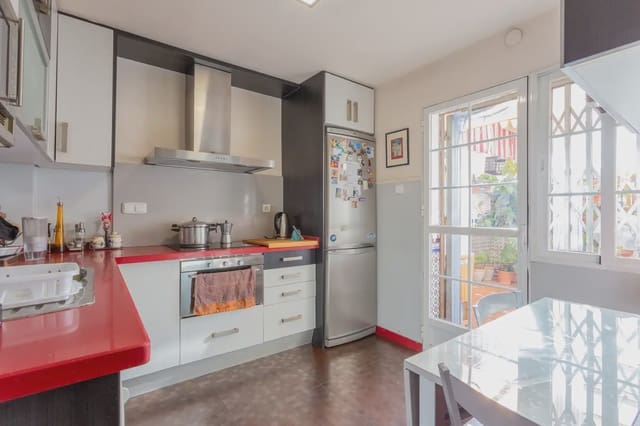 4 chambre Villa/Maison Semi-Mitoyenne à vendre à Peligros avec garage - 232 500 € (Ref: 10065273)