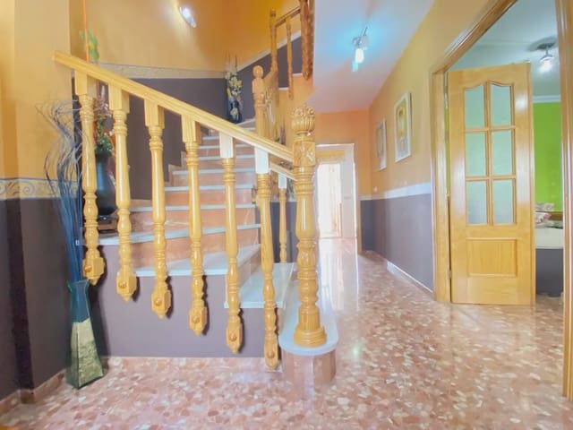 4 quarto Moradia em Banda para venda em Peligros com garagem - 279 900 € (Ref: 10065301)